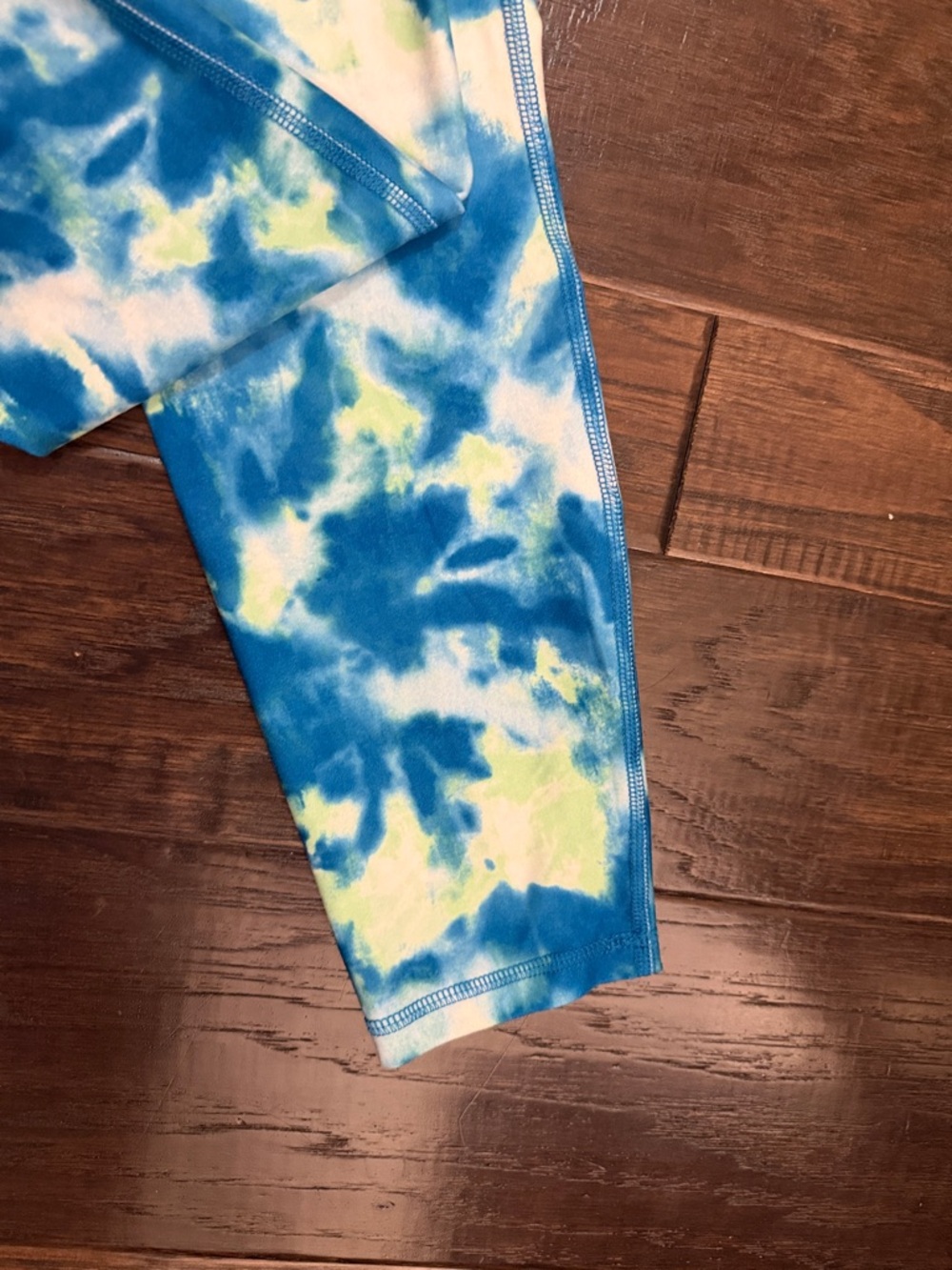 Wildfox Blue, Yellow & White Tie-Dye Leggings - Picture 4 of 12